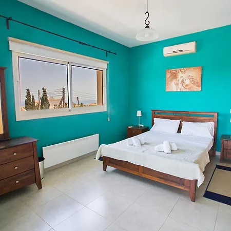 Villa Rent A Luxury In Cyprus Close To The Beach, 1220 Protaras