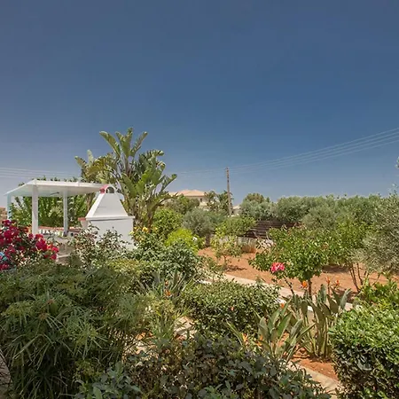 Rent A Luxury In Cyprus Close To The Beach, 1220 Villa *