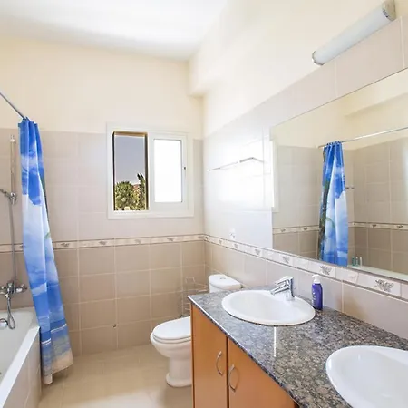 Villa Rent A Luxury In Cyprus Close To The Beach, 1220 Protaras